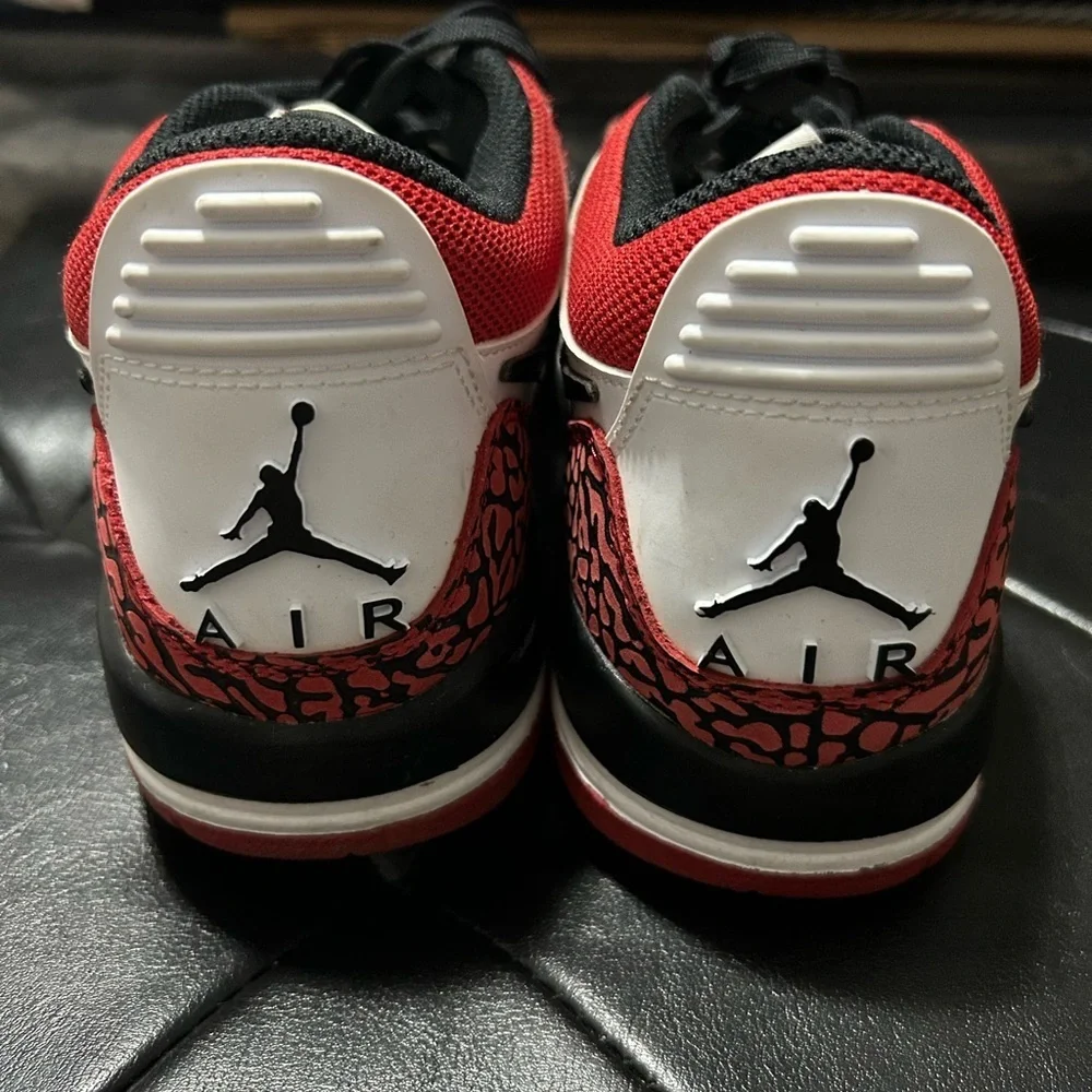 Jordan Legacy 312 Low (Big Kids) – Great Condition, No Insoles